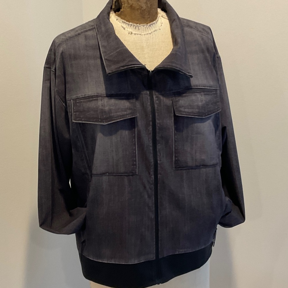 Dark Gray Zip-Up Jacket light weight with zipper and pockets